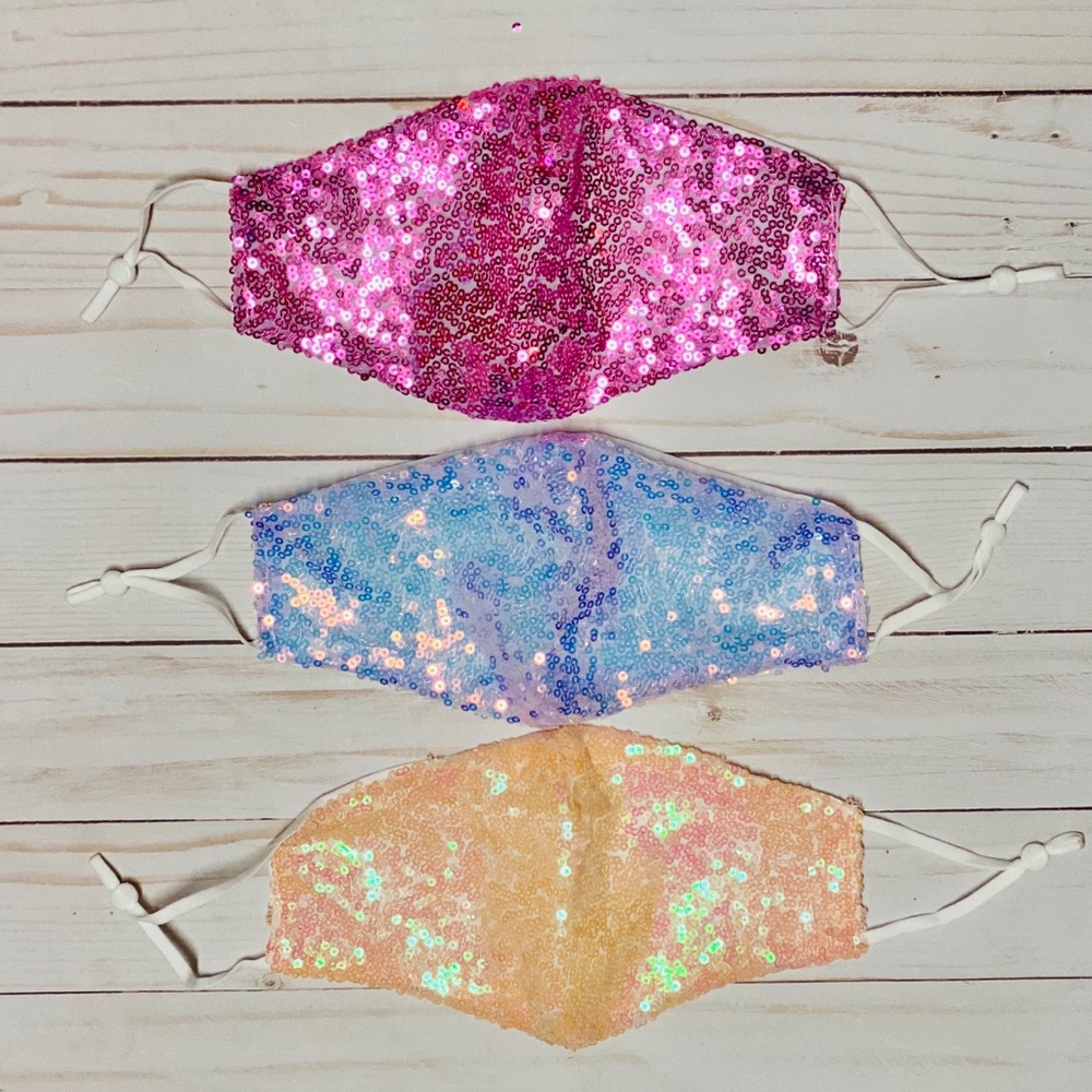 🔥Sale🔥🔥3/$15🔥3 Sequined Fashion Face Masks - Picture 1 of 4